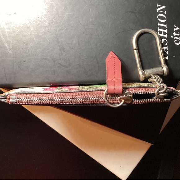 Gucci GG Supreme Monogram Blooms Key Zip Card Case Pouch - Picture 5 of 8